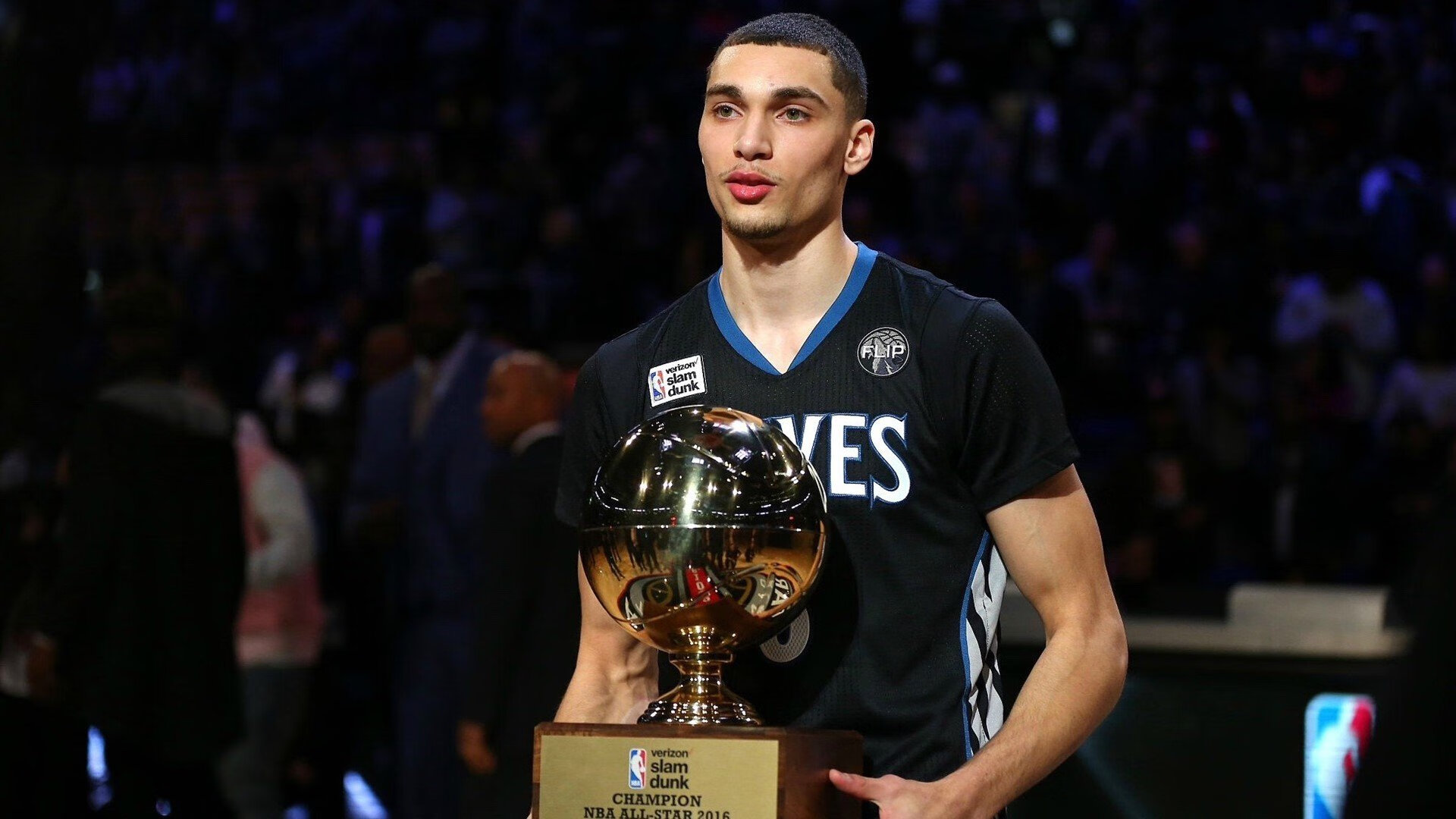 独行侠险胜夜，西亚卡姆的爆发与深圳队最后的倔强